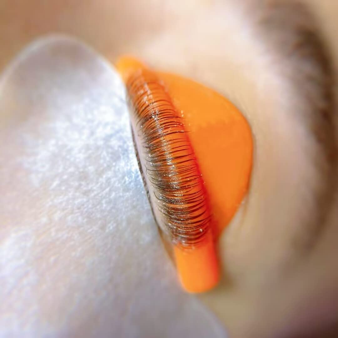 Eyelash Perm Pads Lash Lift Rods Eyelash Perm Silicone Pads 5 Sizes Reusable Soft Lash Lift Pads Shield for Different Length Eyelashes Perfect Lifting (Orange）